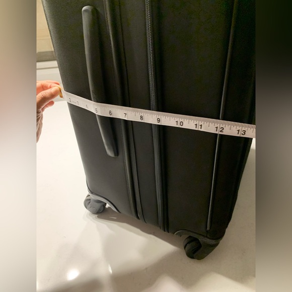 TUMI PreOwned Large Black W/Gold Accents Deluxe Check In Luggage Velour lined - Picture 14 of 16